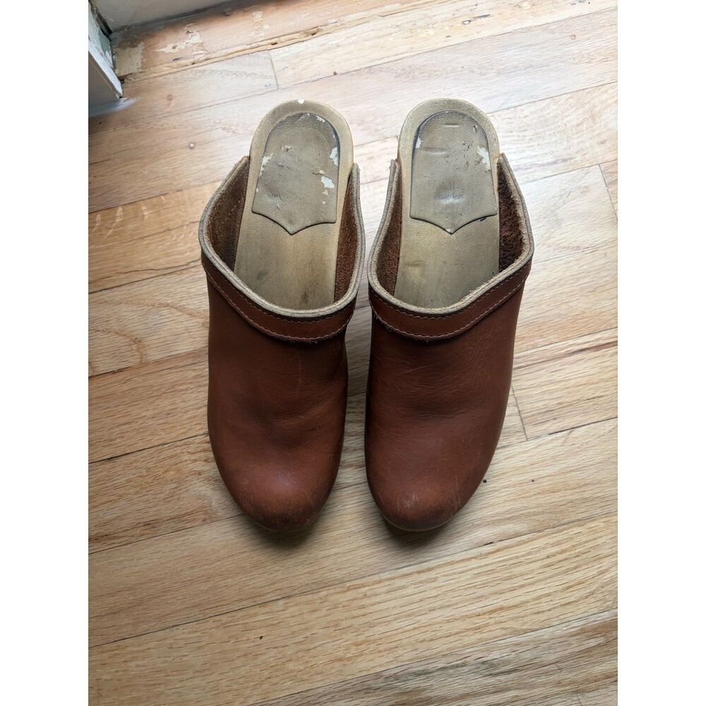 Vintage Brown Leather Clogs